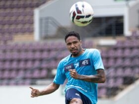 Ferroviária x Paysandu ao vivo: duelo decisivo na Série B e tudo sobre o jogo desta segunda-feira. Imagem: Divulgação Ferroviária