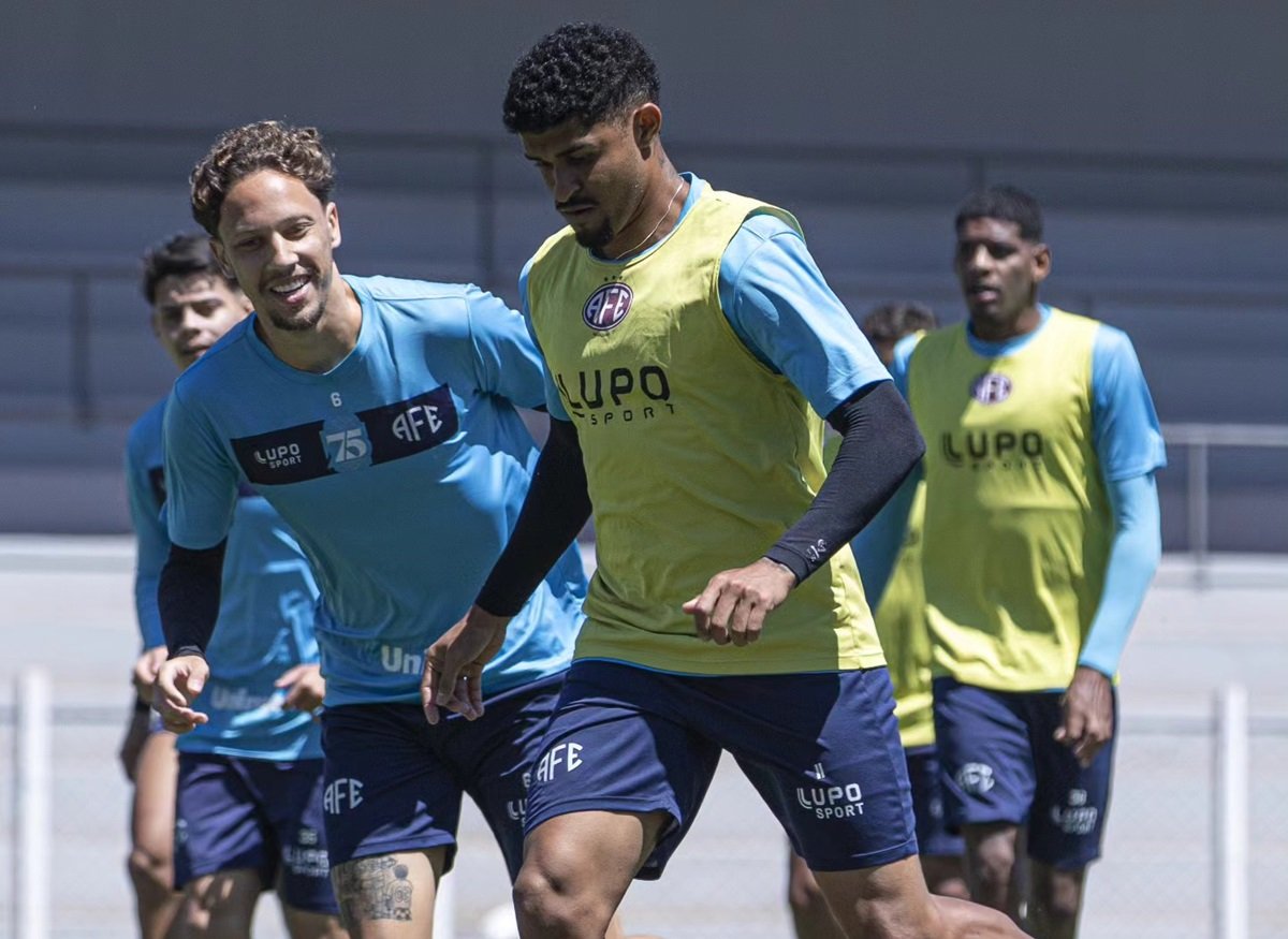 Vila Nova x Ferroviária ao vivo: onde assistir, escalações e tudo sobre o duelo decisivo da Série B. Imagem: Divulgação Ferroviária Vila Nova x Ferroviária ao vivo: onde assistir, escalações e tudo sobre o duelo decisivo da Série B. Imagem: Divulgação Ferroviária