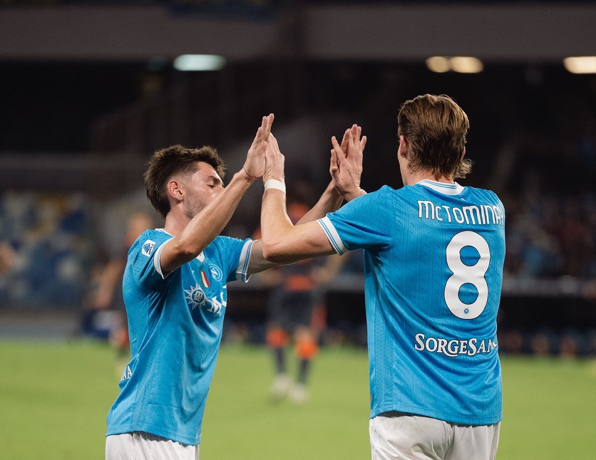 Lecce x Napoli ao vivo: onde assistir, horário e tudo sobre o confronto pelo Campeonato Italiano 2025/26. Imagem: Divulgação Napoli Lecce x Napoli ao vivo: onde assistir, horário e tudo sobre o confronto pelo Campeonato Italiano 2025/26. Imagem: Divulgação Napoli