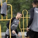 Vasco x São Paulo: onde assistir, escalações e tudo sobre o duelo decisivo em São Januário. Imagem: Matheus Lima/CR Vasco