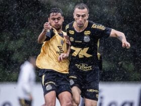 Santos x Fortaleza: duelo tenso na Vila Belmiro promete fortes emoções pela 31ª rodada do Brasileirão. Imagem: Raul Baretta/Santos FC