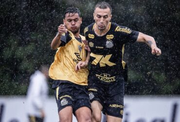 Santos x Fortaleza: duelo tenso na Vila Belmiro promete fortes emoções pela 31ª rodada do Brasileirão. Imagem: Raul Baretta/Santos FC