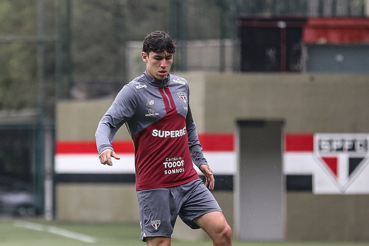 Vasco x São Paulo: onde assistir, escalações e tudo sobre o duelo decisivo em São Januário. Imagem: SPFC Vasco x São Paulo: onde assistir, escalações e tudo sobre o duelo decisivo em São Januário. Imagem: SPFC