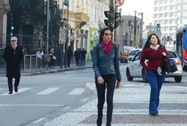 Metrô de São Paulo enfrenta falha e provoca transtornos em estações principais