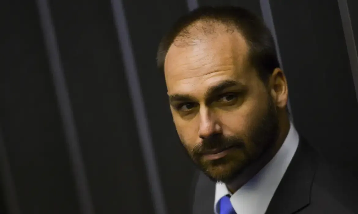 Relator vota por arquivamento de processo de cassação de Eduardo Bolsonaro no Conselho de Ética