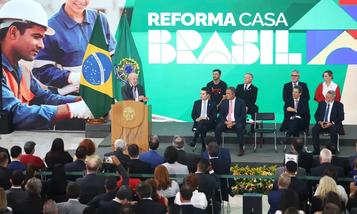 Lula lança Reforma Casa Brasil para financiar melhorias em moradias de famílias vulneráveis