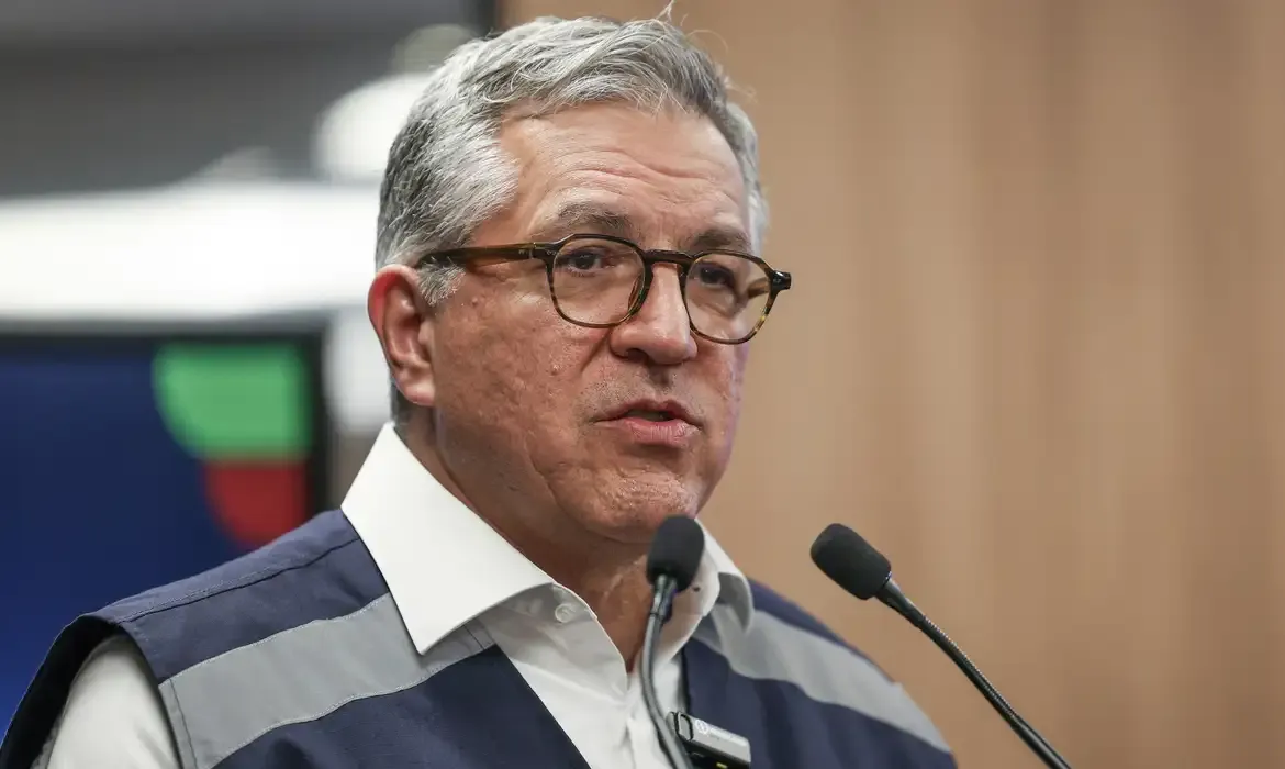 Brasil registra 59 casos de intoxicação por metanol, alerta Ministério da Saúde