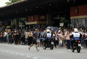 Rio libera avenidas após megaoperação policial e metrô amplia horários