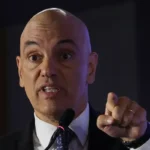 Moraes suspende decisão que retirou defesa de réu da trama golpista