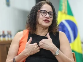 Vacina brasileira avança e reforça combate ao negacionismo, afirma ministra