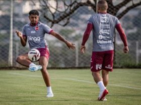 Vila Nova x Amazonas: duelo decisivo pela sobrevivência na Série B do Brasileirão. Imagem: @betocorreaphoto