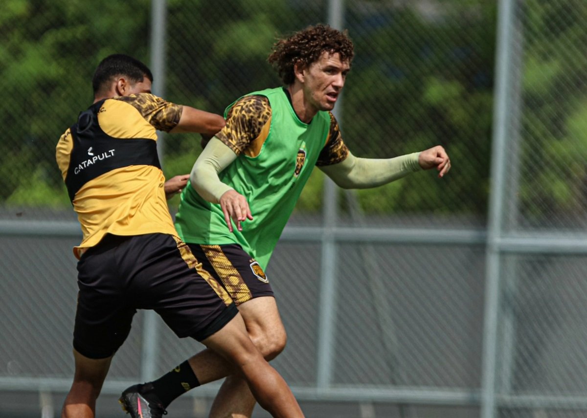 Vila Nova x Amazonas: duelo decisivo pela sobrevivência na Série B do Brasileirão. Imagem: @joaonormandoc AMFC Vila Nova x Amazonas: duelo decisivo pela sobrevivência na Série B do Brasileirão. Imagem: @joaonormandoc AMFC