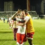 CRB x Ferroviária: onde assistir e escalações – Série B do Brasileirão 2025. Imagem: @luccamorais_
