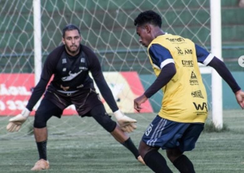 Nacional de Uberaba x Passos: Onde assistir e informações do duelo pela Segundona Mineira. Imagem: @vinzvisuals