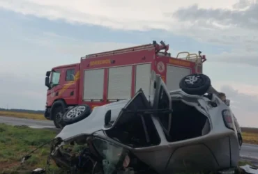 Bombeiros resgatam vítimas após colisão grave na MT-485