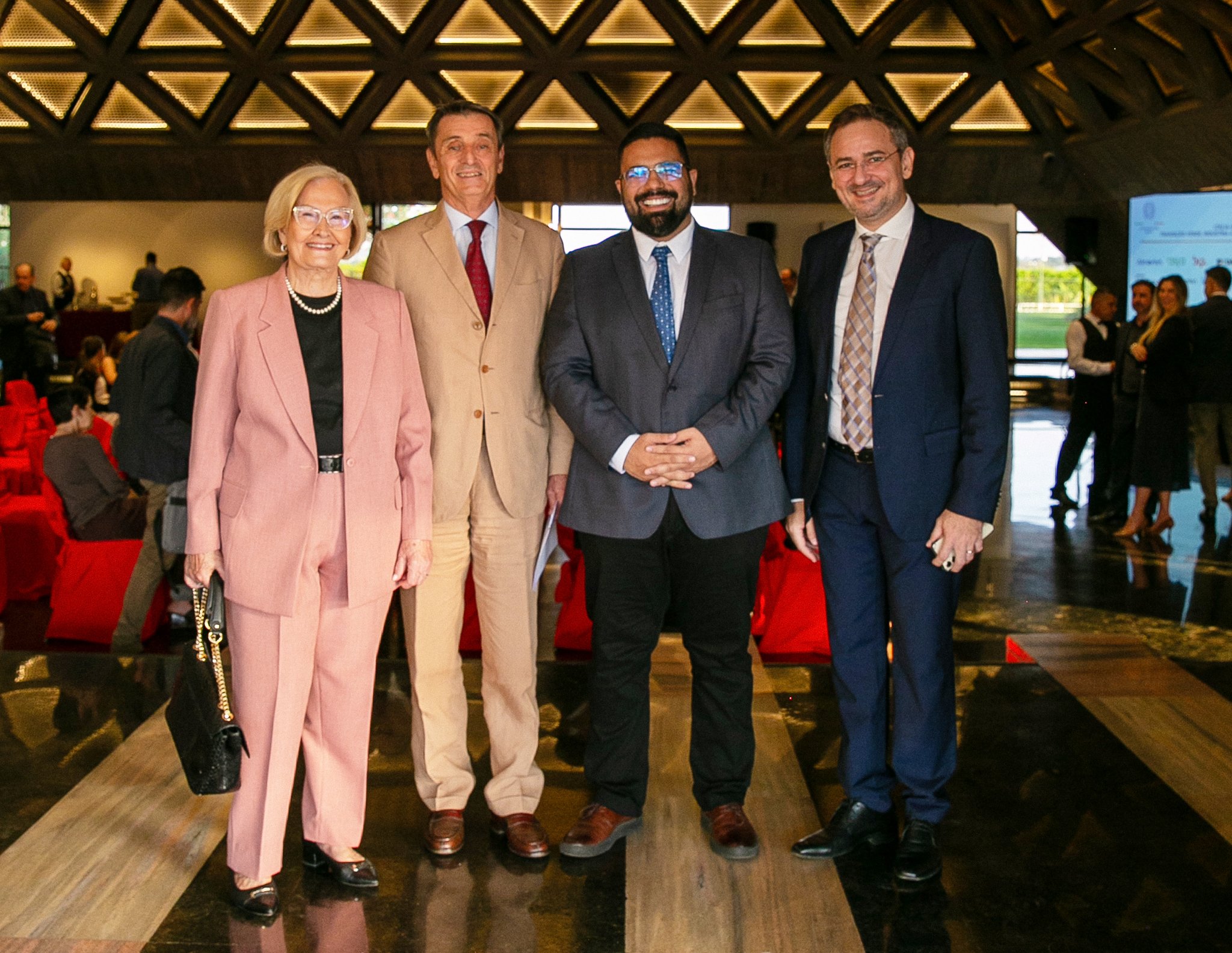Cuiaba fortalece relacoes com a Italia e se prepara para evento internacional em Roma em 2026