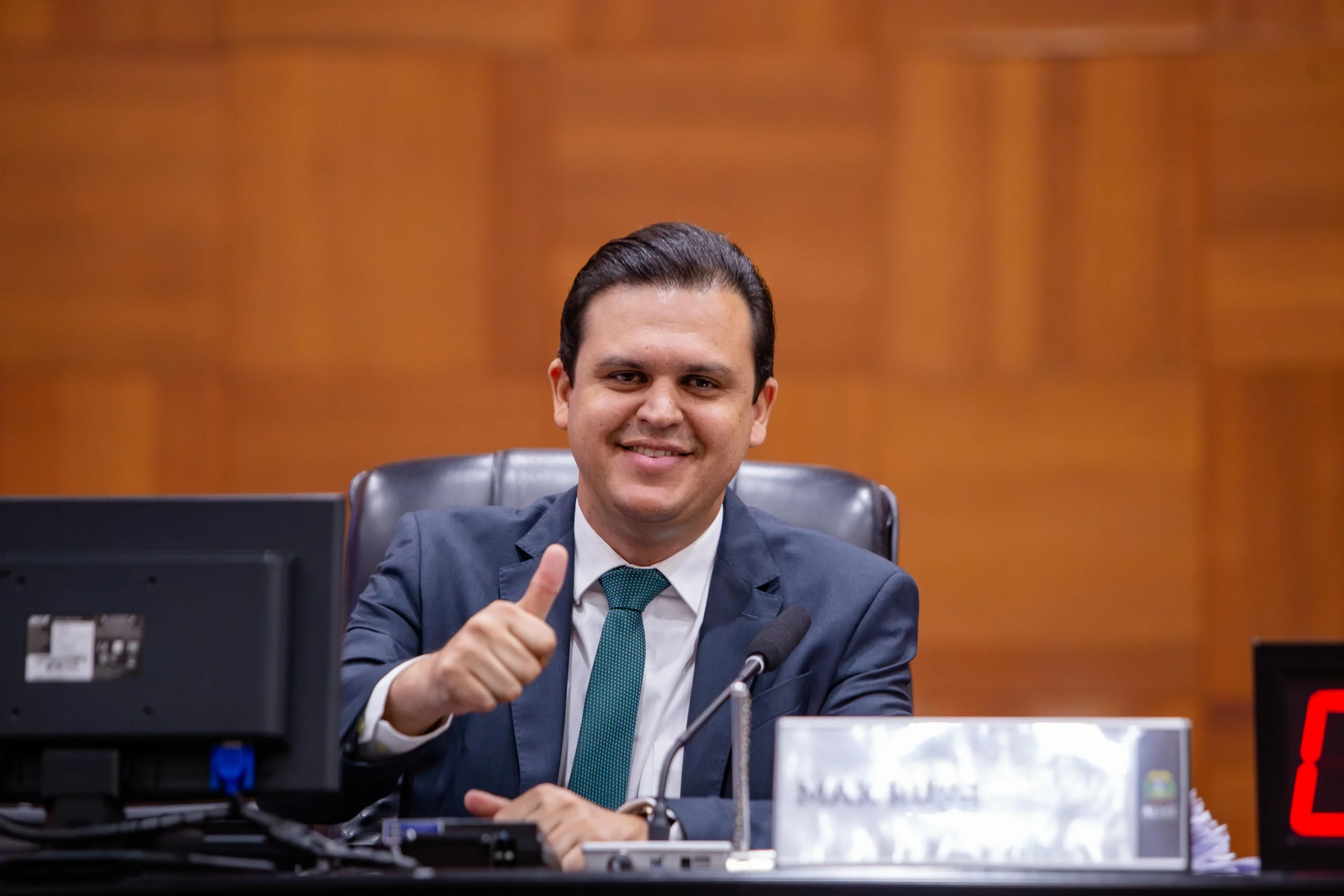 Deputado Thiago Silva celebra legado e professores de MT
