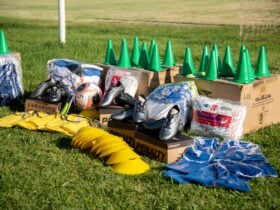 Entrega de materiais esportivos serve de incentivo ao esporte de base em Rondonopolis