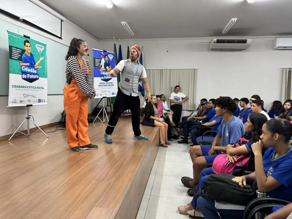 Estudantes visitam CPA em projeto de cidadania digital