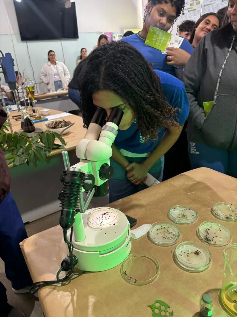 Feira de Ciências em MT destaca protagonismo feminino e bioherbicidas