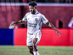 Ceará x Santos: onde assistir, horário e prováveis escalações pelo Brasileirão 2025. Imagem: Felipe Santos Ceará SC