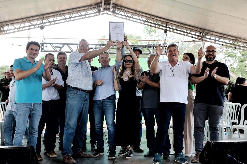 Governo entrega mais de 1000 km de asfalto na região Oeste de Mato Grosso