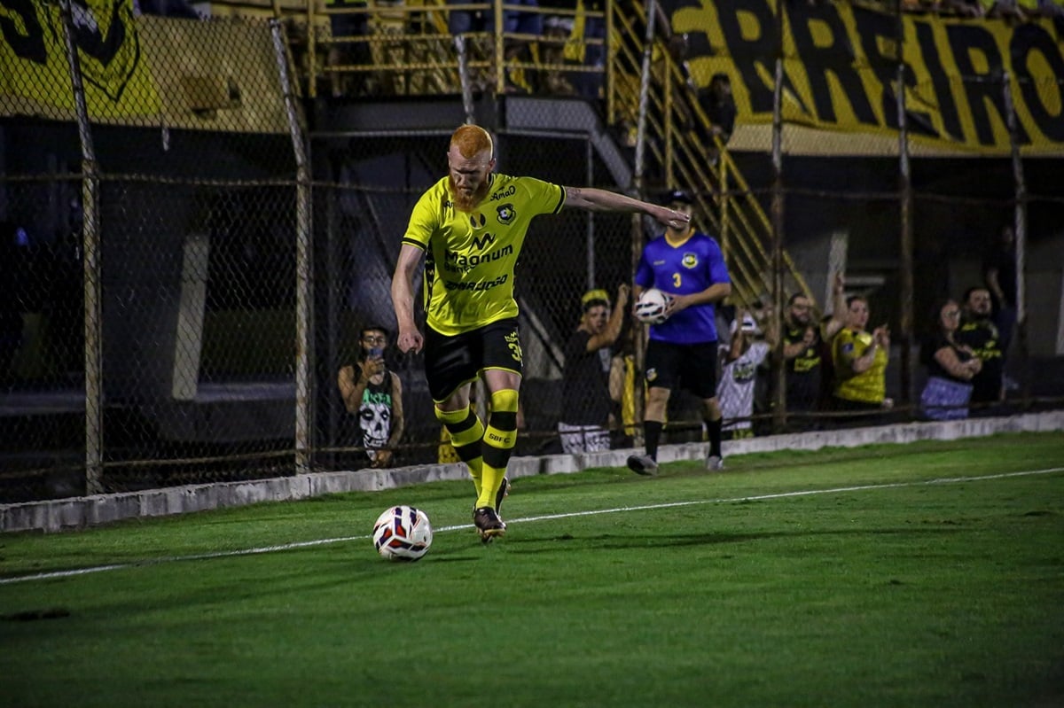 Londrina x São Bernardo: onde assistir, escalações e tudo sobre o duelo decisivo da Série C 2025. Imagem: Janes CarvalhoOnzex Press e Imagens @carvalho.click Londrina x São Bernardo: onde assistir, escalações e tudo sobre o duelo decisivo da Série C 2025. Imagem: Janes CarvalhoOnzex Press e Imagens @carvalho.click