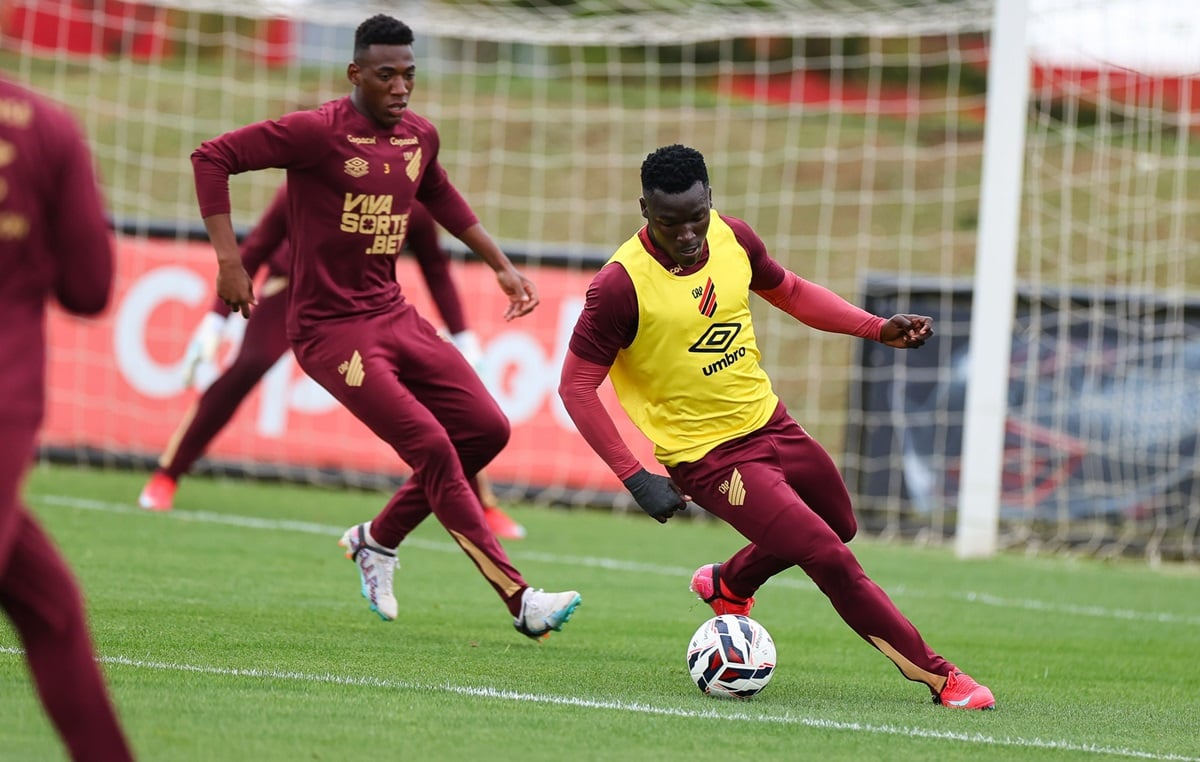 Goiás x Athletico: onde assistir, escalações e tudo sobre o duelo decisivo pela Série B 2025. Imagem: José Tramontin athletico.com.br Goiás x Athletico: onde assistir, escalações e tudo sobre o duelo decisivo pela Série B 2025. Imagem: José Tramontin athletico.com.br