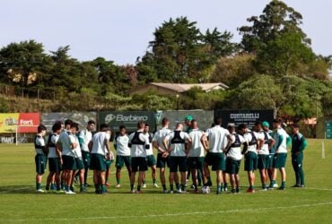 Chapecoense x Operário: onde assistir, escalações e tudo sobre o duelo decisivo pela Série B. Imagem: Luiz Ferrazzo ACF