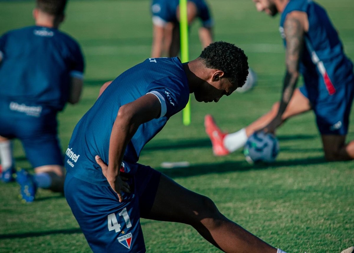 Santos x Fortaleza: duelo tenso na Vila Belmiro promete fortes emoções pela 31ª rodada do Brasileirão. Imagem: Mateus Lotif FEC Santos x Fortaleza: duelo tenso na Vila Belmiro promete fortes emoções pela 31ª rodada do Brasileirão. Imagem: Mateus Lotif FEC