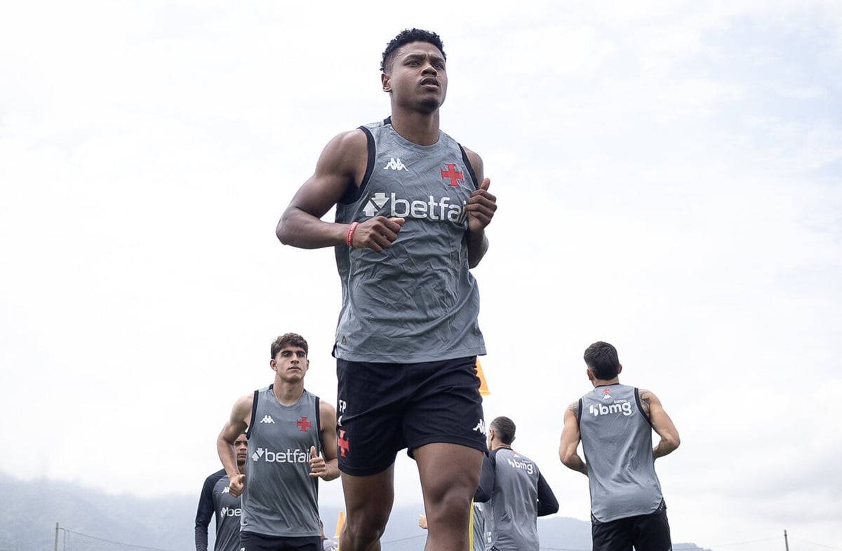 Fortaleza x Vasco: onde assistir, escalações e tudo sobre o duelo pelo Brasileirão 2025. Imagem: Matheus Lima #VascoDaGama Fortaleza x Vasco: onde assistir, escalações e tudo sobre o duelo pelo Brasileirão 2025. Imagem: Matheus Lima #VascoDaGama