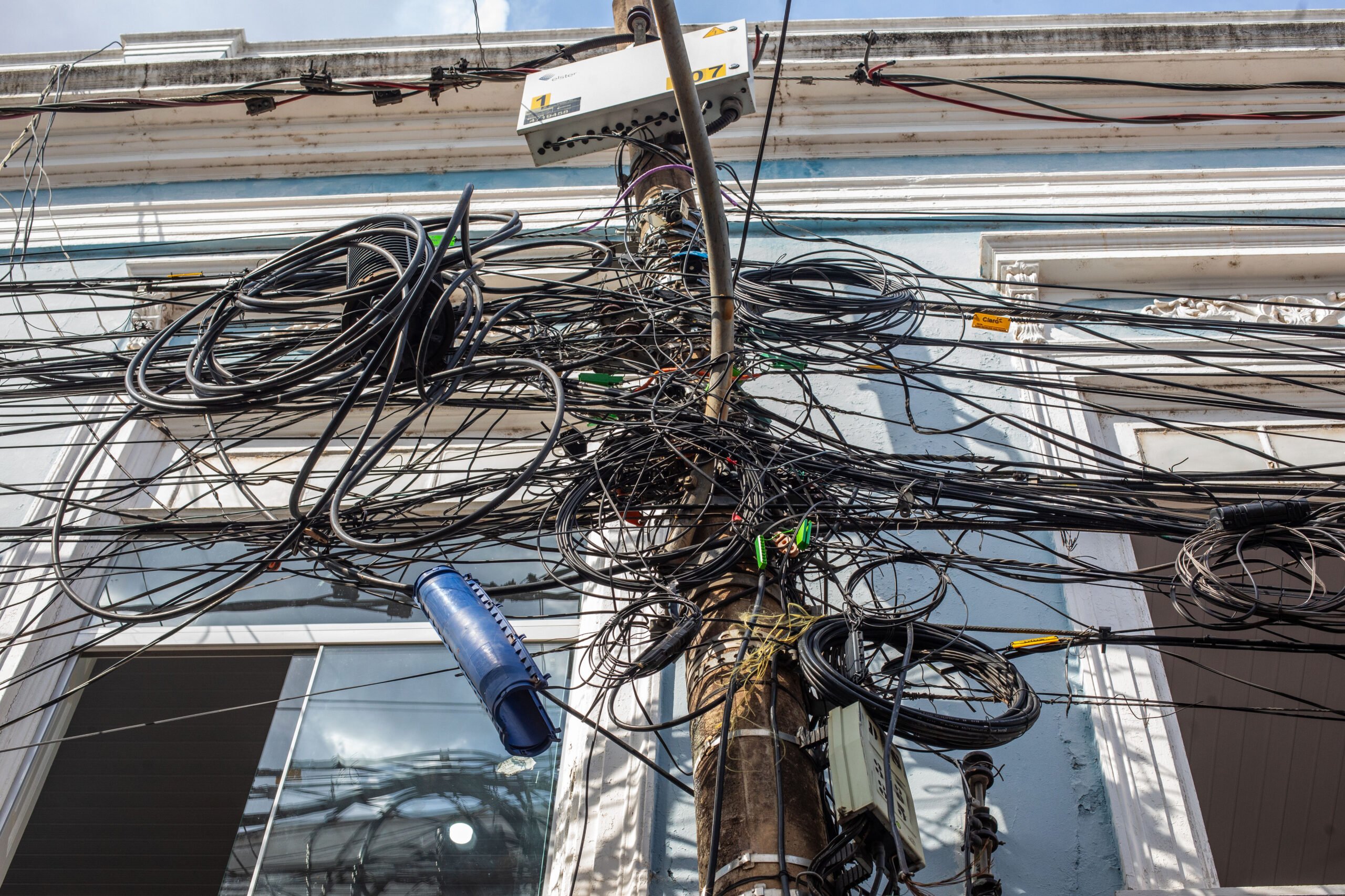 Operacao para remocao de cabos em desuso sera lancada nesta quarta em Cuiaba scaled