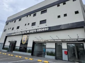 Mulher é presa por matar marido a facadas em Várzea Grande