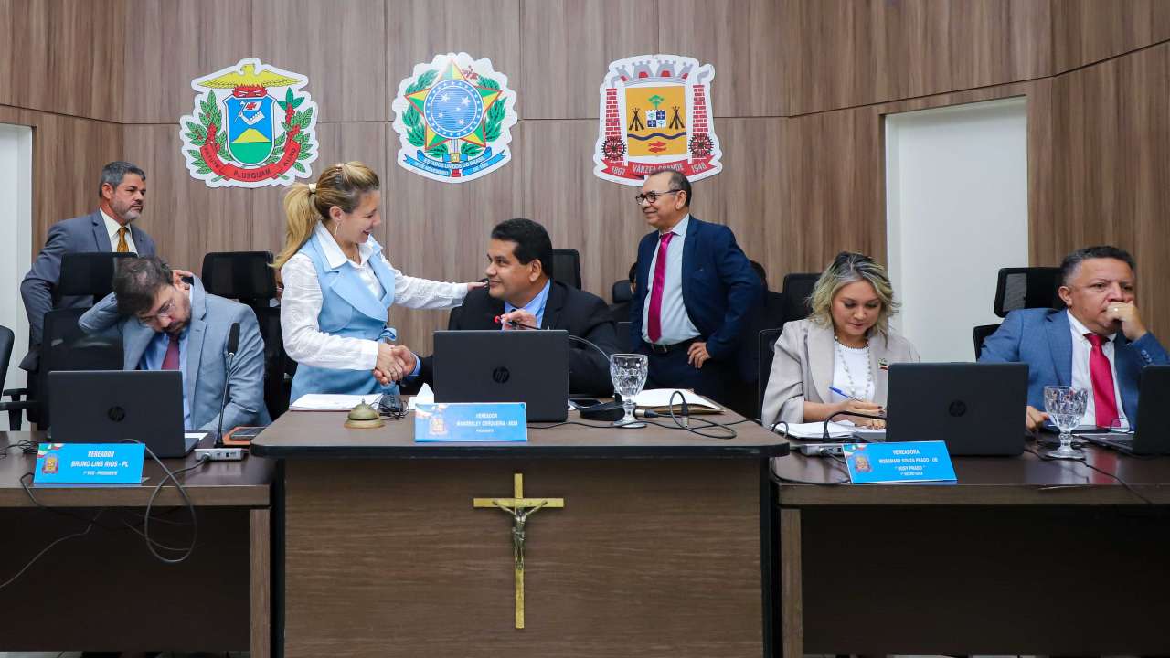 Prefeita de Varzea Grande articula pessoalmente aprovacao de fusao entre as secretarias de Gestao Fazendaria e de Planejamento