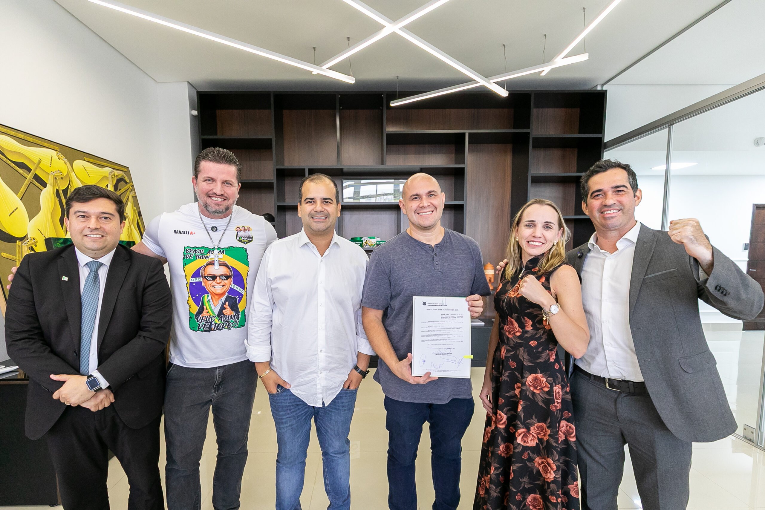 Prefeito de Cuiaba sanciona leis que tratam de educacao saude e cidadania scaled