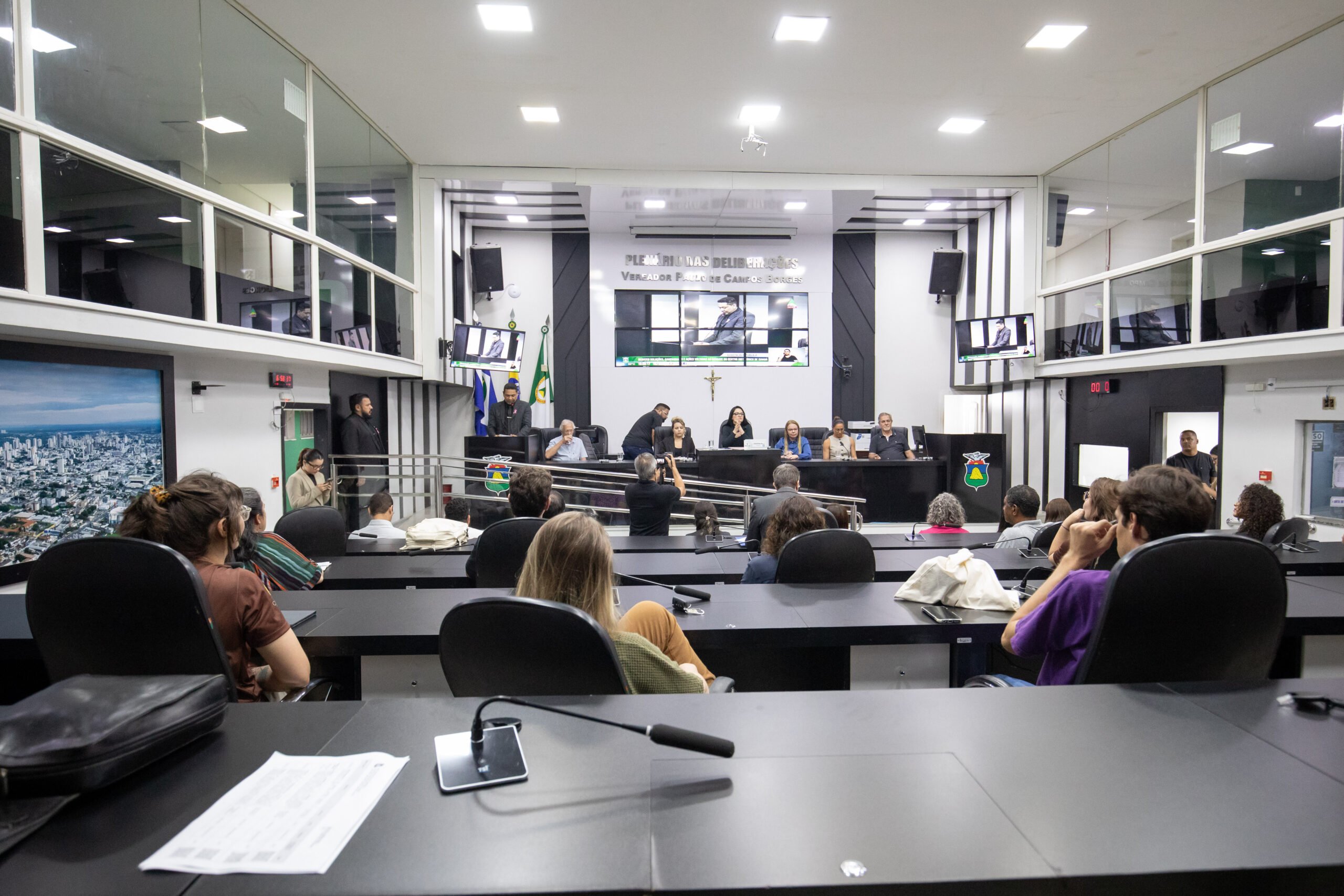 Prefeito secretarios e primeira dama debatem revitalizacao do Centro Historico de Cuiaba na Camara scaled