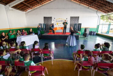 Prefeitura de Cuiaba da inicio a espetaculo nas escolas