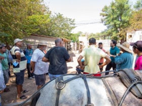 Prefeitura de Cuiaba discute com charreteiros acoes para controlar descarte no CPA III