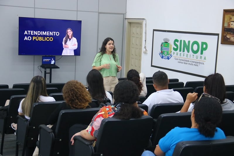 Prefeitura de Sinop promove capacitacao sobre atendimento ao publico aos recepcionistas das Unidades Basicas de Saude