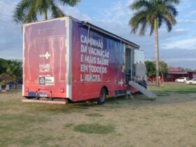 Quase 2 mil doses de imunizantes sao aplicados em acao do caminhao de vacinas em Sinop