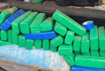 Trio é preso com 485 tabletes de maconha na BR-163