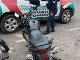 Vigia Mais MT ajuda na prisão de motoqueiro com placa falsa