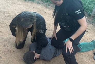 Raimundo Nonato dos Santos, que matou a ex-esposa a golpes de faca, foi capturado nesta quinta-feira (30) em área de mata com apoio do helicóptero do Ciopaer; crime chocou a cidade e reacendeu alerta sobre violência doméstica.