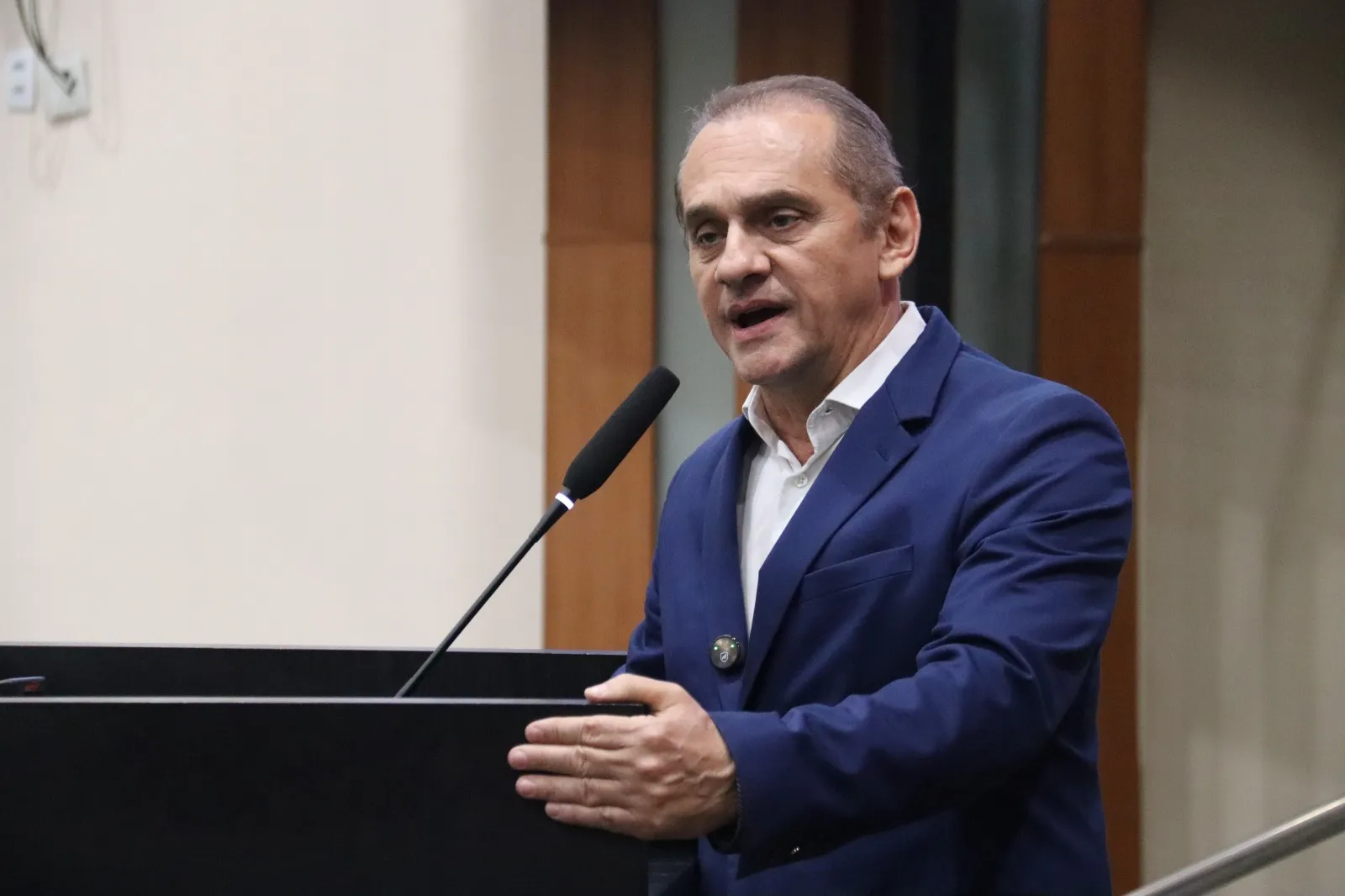 Wilson Santos cobra justiça por consignados irregulares