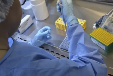 Brasil registra 17 casos confirmados de intoxicação por metanol após consumo de bebidas adulteradas