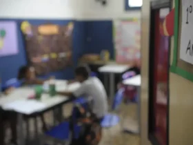 Educação deve ser direito e não privilégio de classe, alerta especialista
