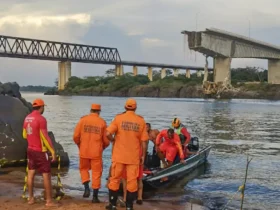 Carreta com ácido sulfúrico é retirada do Rio Tocantins após quase 10 meses