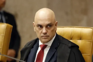 Moraes exige explicações de Filipe Martins sobre falha em tornozeleira eletrônica