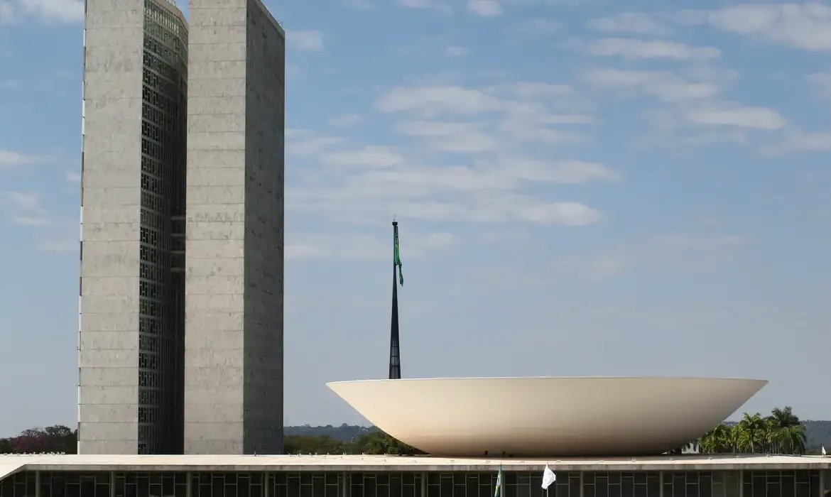 Senado aprova portabilidade de contas-salário entre bancos