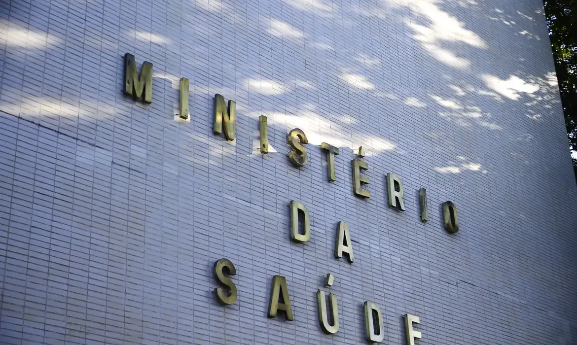 Brasil recebe medicamento para câncer com promessa de reduzir mortalidade em 50%